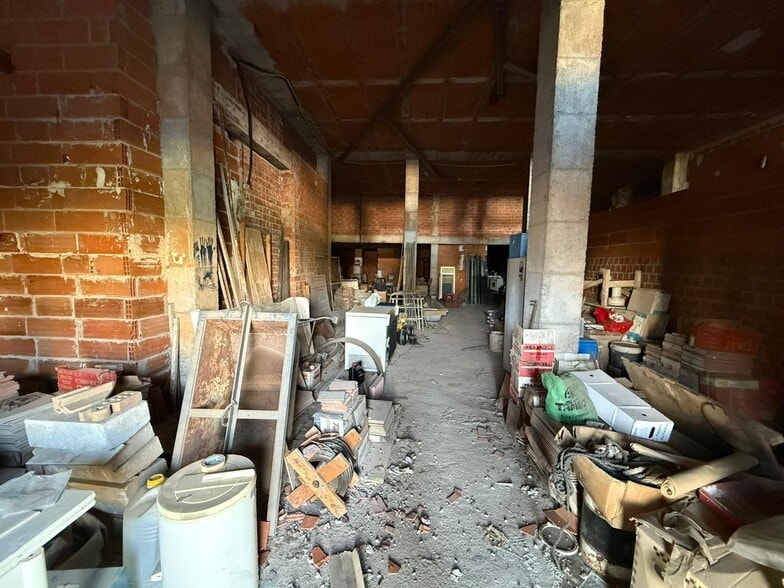 Retail in Cáceres for sale - Interior Photo - Image 1 of 20