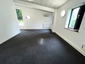 The Steadings Business Centre, Maisemore to rent Interior Photo- Image 2 of 4