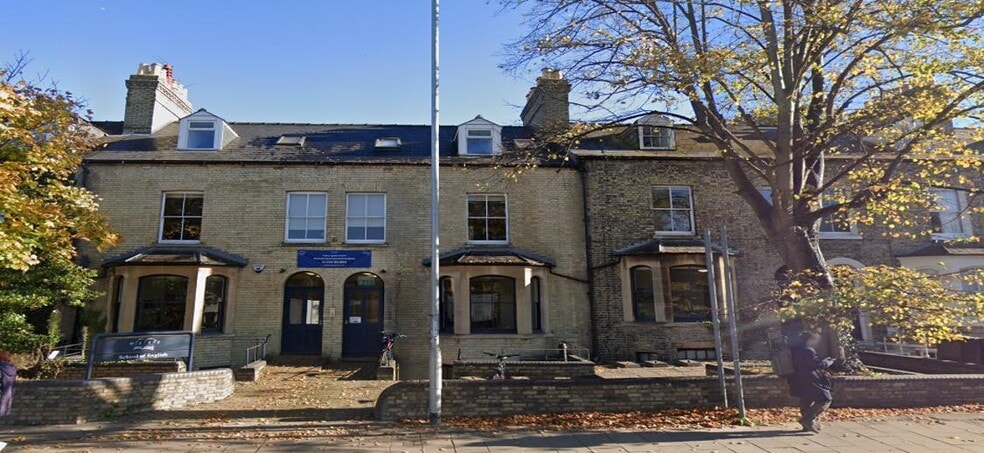 85 Hills Rd, Cambridge to rent - Building Photo - Image 1 of 8