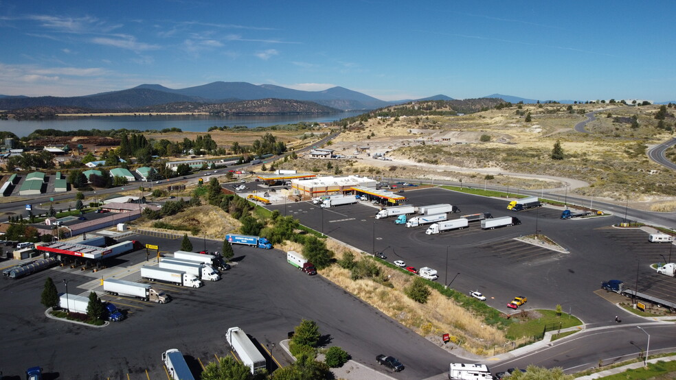 250 Dan Obrien Way, Klamath Falls, OR for sale - Aerial - Image 1 of 4