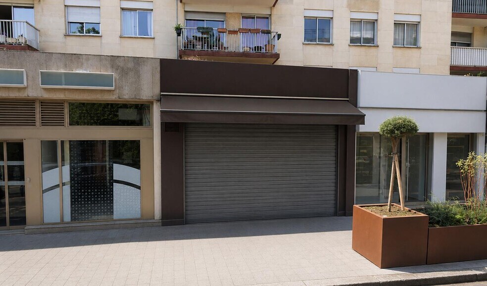 Rue Du Général Gallièni, Rosny-sous-Bois to rent - Building Photo - Image 1 of 5
