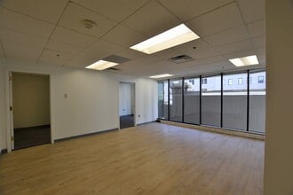 727 15th St NW, Washington, DC to rent Interior Photo- Image 2 of 4