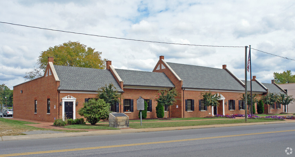 20-30 W Williamsburg Rd, Sandston, VA for sale - Building Photo - Image 2 of 5