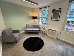 2 Catherine Pl, London to rent Building Photo- Image 2 of 14