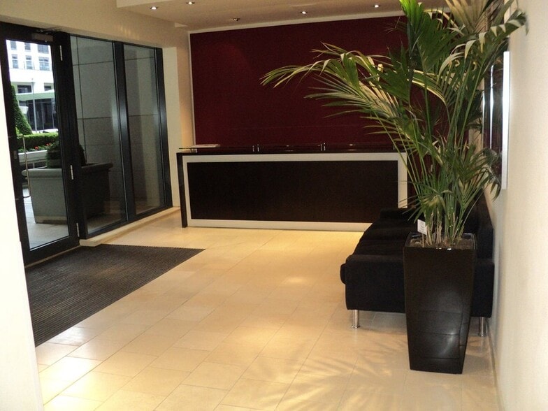 Imperial Wharf, London to rent - Interior Photo - Image 3 of 66