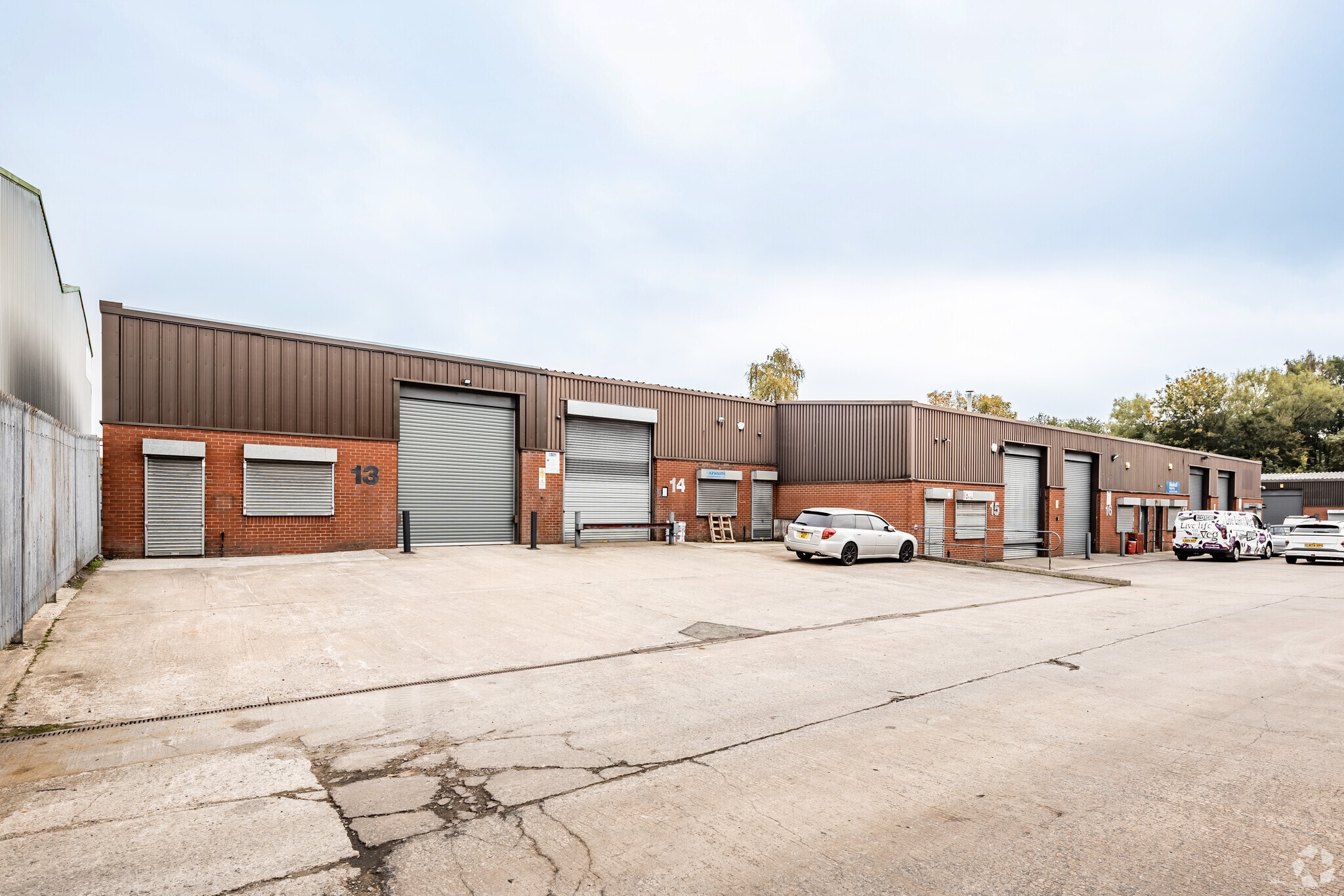 Thames Trading Estate, Manchester to rent Primary Photo- Image 1 of 3