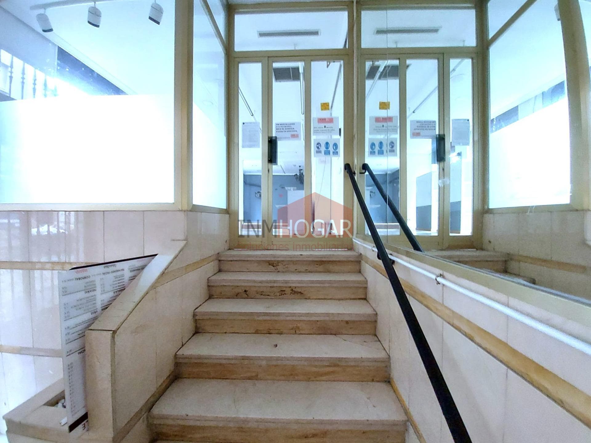 Retail in Ávila, Ávila to rent Interior Photo- Image 1 of 9