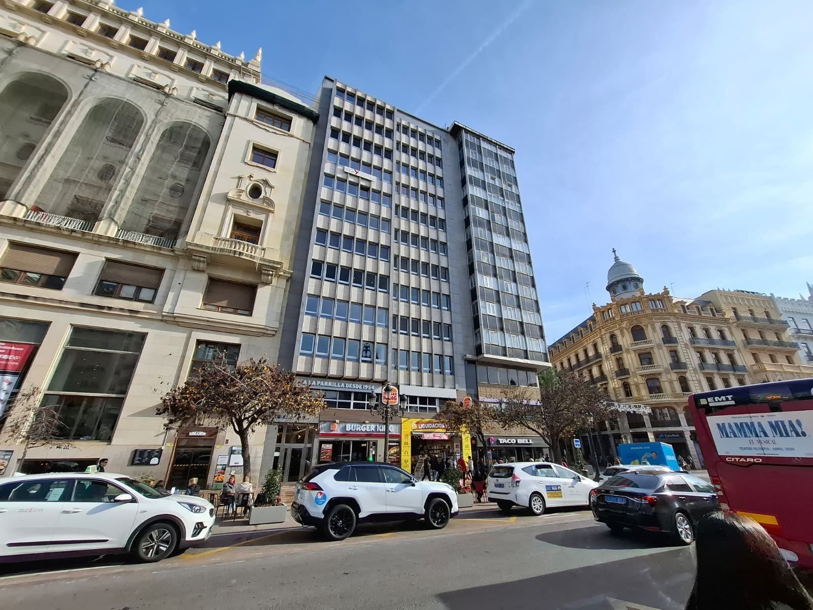 Office in València, Valencia to rent Building Photo- Image 1 of 22