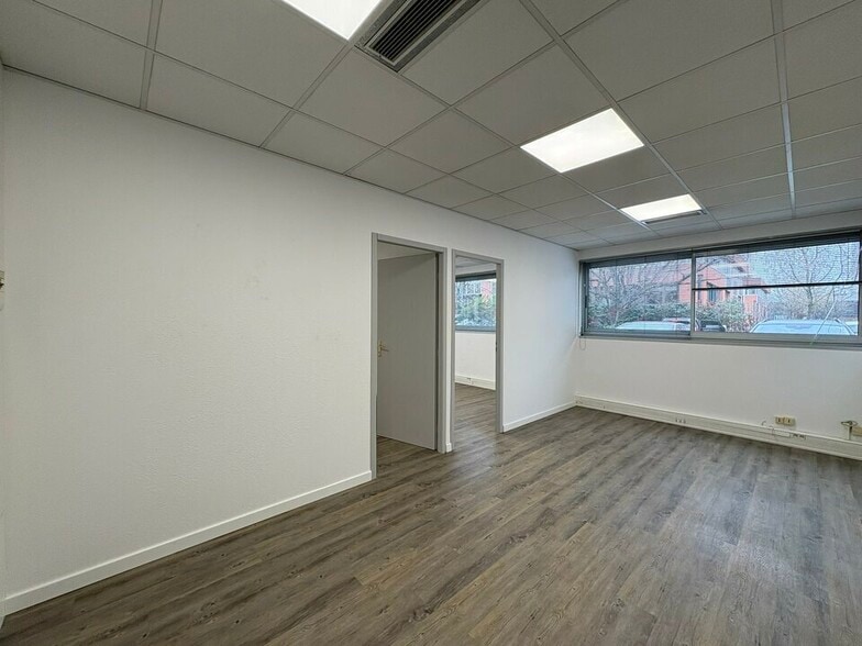 121 Rue Jean Bart, Labège to rent - Interior Photo - Image 2 of 7
