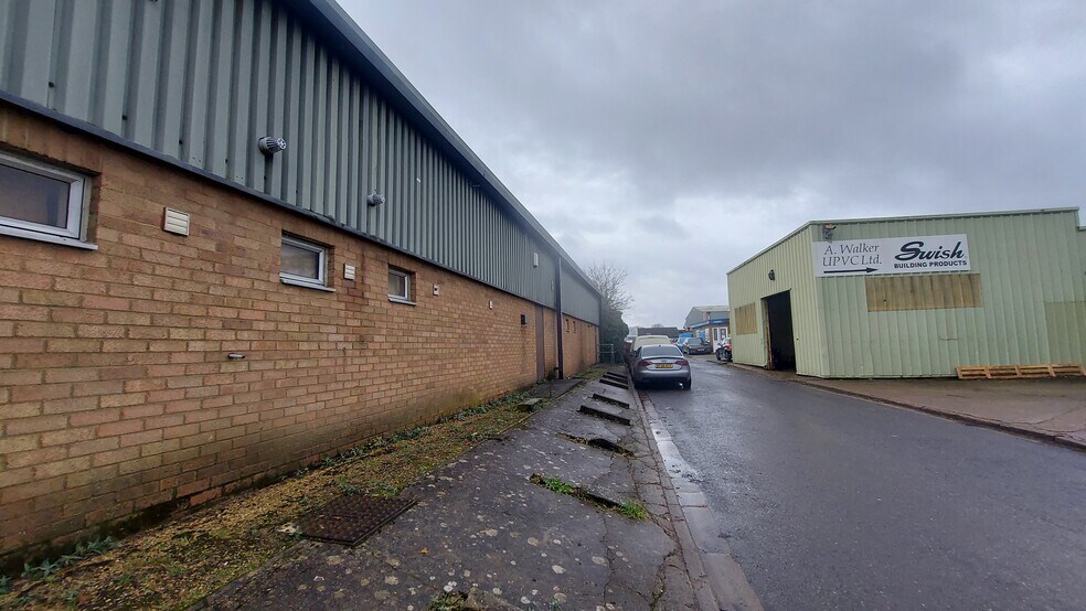 Radley Road Industrial Estate, Abingdon to rent - Building Photo - Image 3 of 3