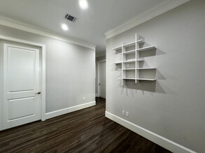 12262 Queenston Blvd, Houston, TX for rent Interior Photo- Image 1 of 23