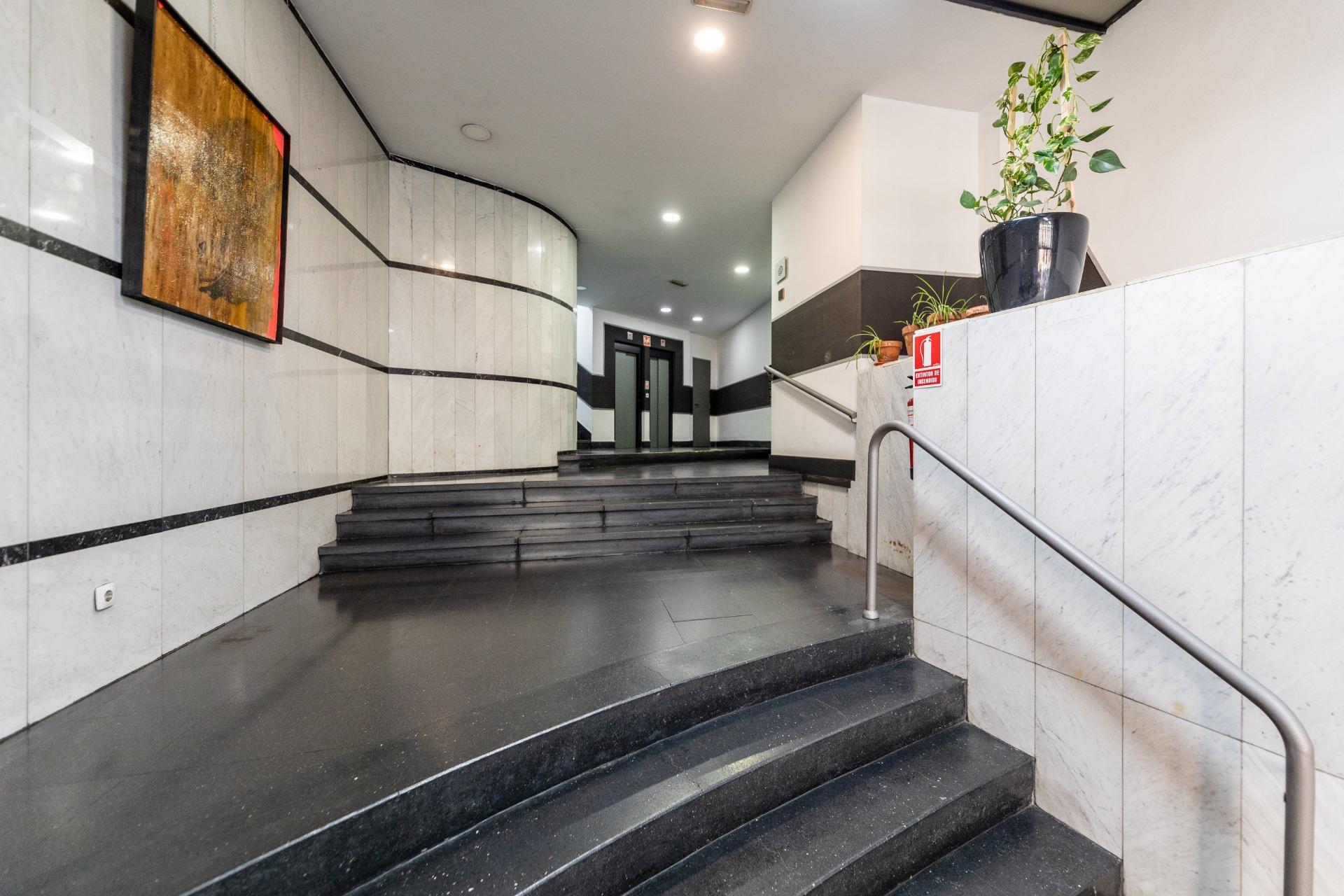 Office in Madrid, Madrid for sale Building Photo- Image 1 of 4