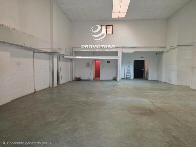 Industrial in Rivas-Vaciamadrid, Madrid to rent - Building Photo - Image 2 of 9