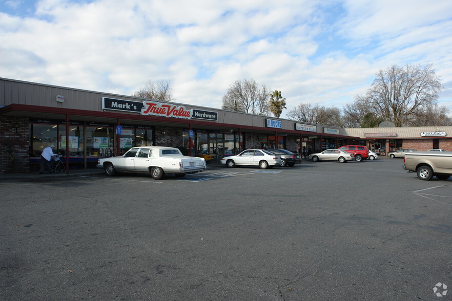 864-880 East Ave, Chico, CA for rent - Building Photo - Image 2 of 2