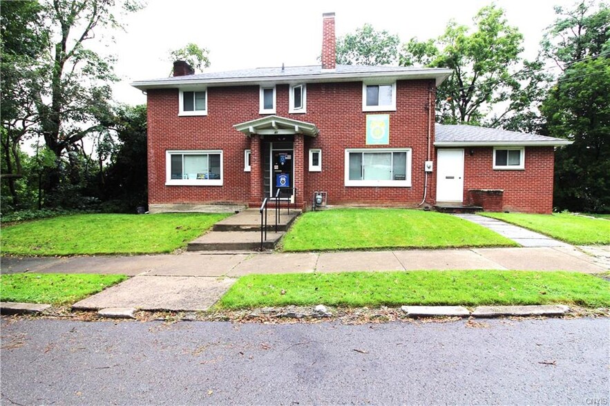 41 Howard Ave, Binghamton, NY for sale - Primary Photo - Image 1 of 26