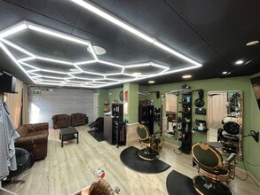 Retail in Mataró, Barcelona to rent Interior Photo- Image 1 of 3