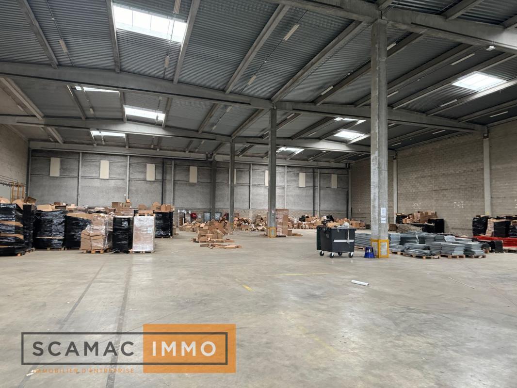 Industrial in Combs-la-Ville to rent Interior Photo- Image 1 of 14