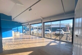 Clay Ln, Guildford to rent Interior Photo- Image 1 of 2