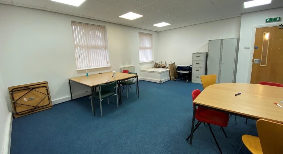 Wheatstone Ct, Quedgeley for sale - Interior Photo - Image 3 of 16