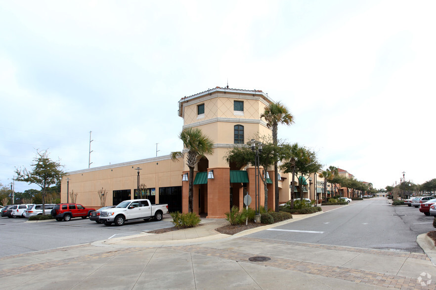 655-755 Grand Blvd, Destin, FL for rent - Building Photo - Image 2 of 5