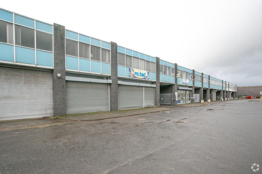 Robottom Clos, Walsall for rent - Primary Photo - Image 1 of 5