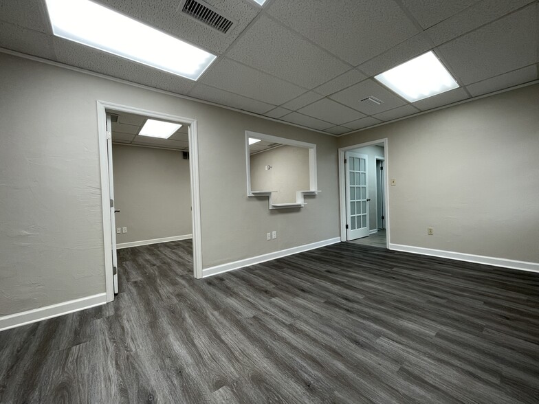 4040 W Newberry Rd, Gainesville, FL for rent - Building Photo - Image 3 of 13