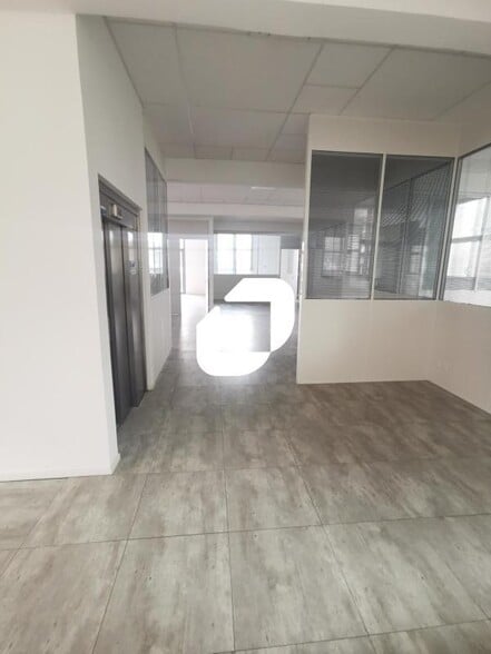 1 Quai Gabriel Péri, Joinville-le-Pont to rent - Interior Photo - Image 2 of 12