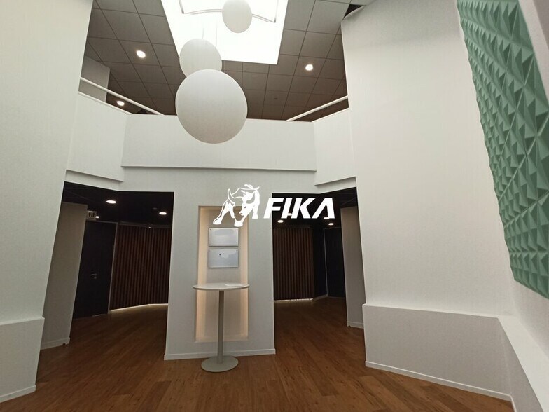 Office in Labège to rent - Interior Photo - Image 2 of 3