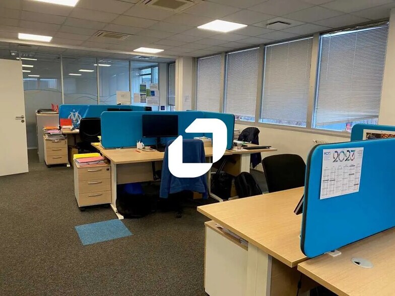 Light Industrial in Gennevilliers to rent - Building Photo - Image 3 of 8