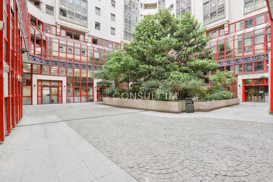 Build-to-Rent in Paris for sale - Building Photo - Image 3 of 9