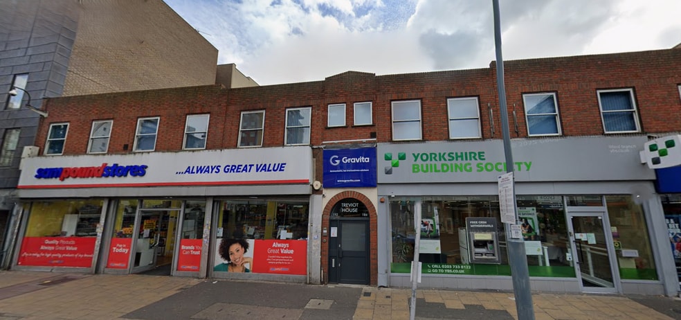188-196 High Rd, Ilford to rent - Building Photo - Image 1 of 7