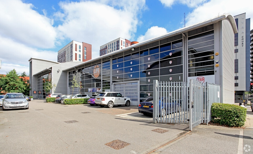 6 Portal Way, London for sale - Primary Photo - Image 1 of 1