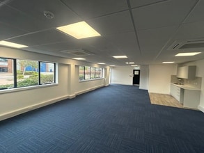 Old Parkbury Ln, St Albans to rent Interior Photo- Image 1 of 1