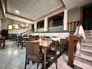 Retail in Madrid, Madrid to rent Interior Photo- Image 2 of 7