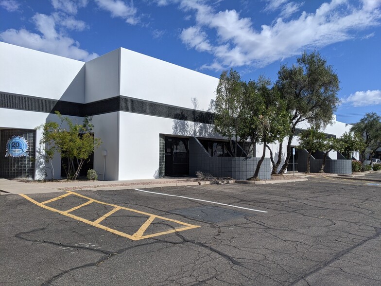 5865 S Kyrene Rd, Tempe, AZ for rent - Building Photo - Image 1 of 9