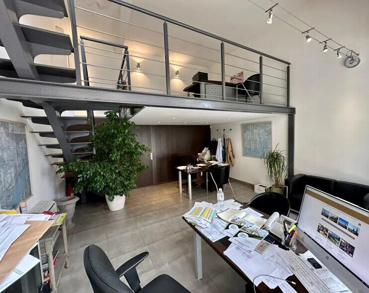 Retail in Saint-Raphaël for sale - Building Photo - Image 3 of 12