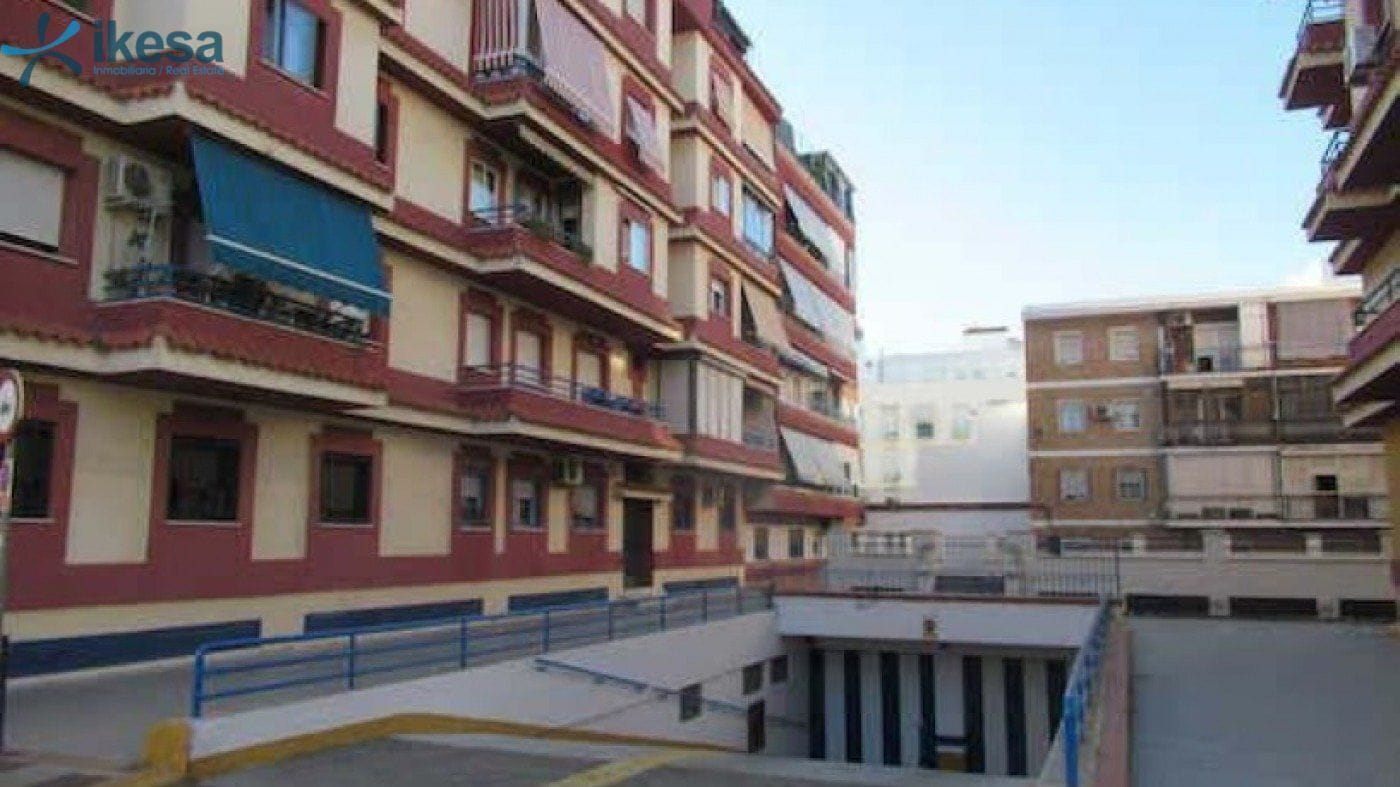 Retail in Huelva to rent Building Photo- Image 1 of 9