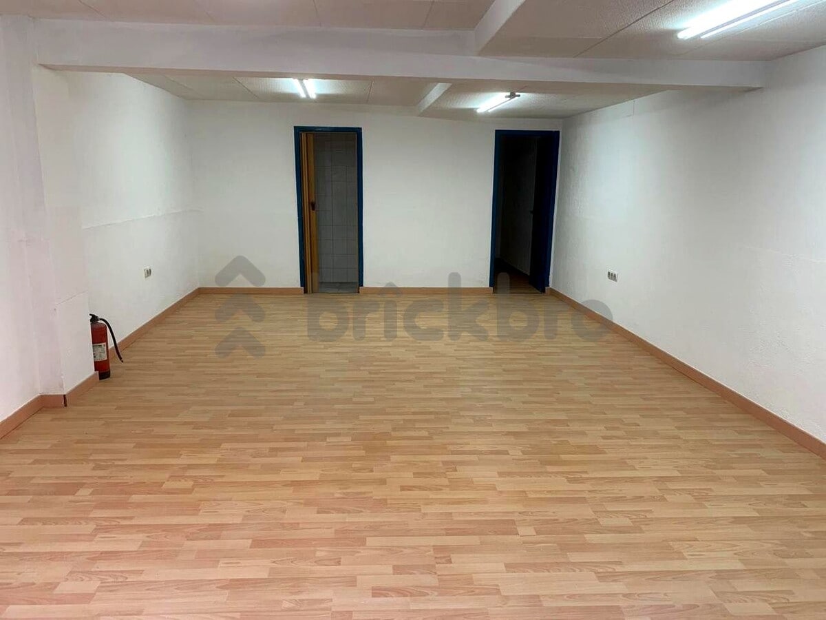 Badalona, BAR 08917 - Unit - - - Interior Photo - Image 1 of 10