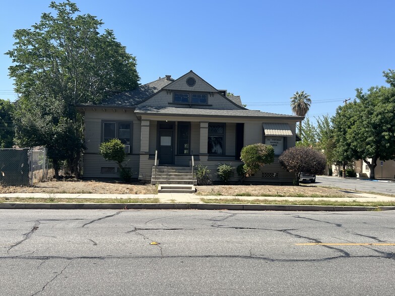 2131 18th St, Bakersfield, CA for sale - Building Photo - Image 1 of 1