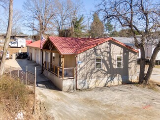 More details for 445 6th E ave, Hendersonville, NC - Light Industrial for Sale