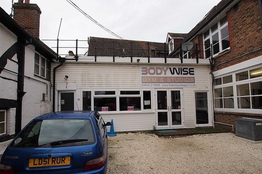 16-18 Church St, Warnham for sale - Primary Photo - Image 1 of 1