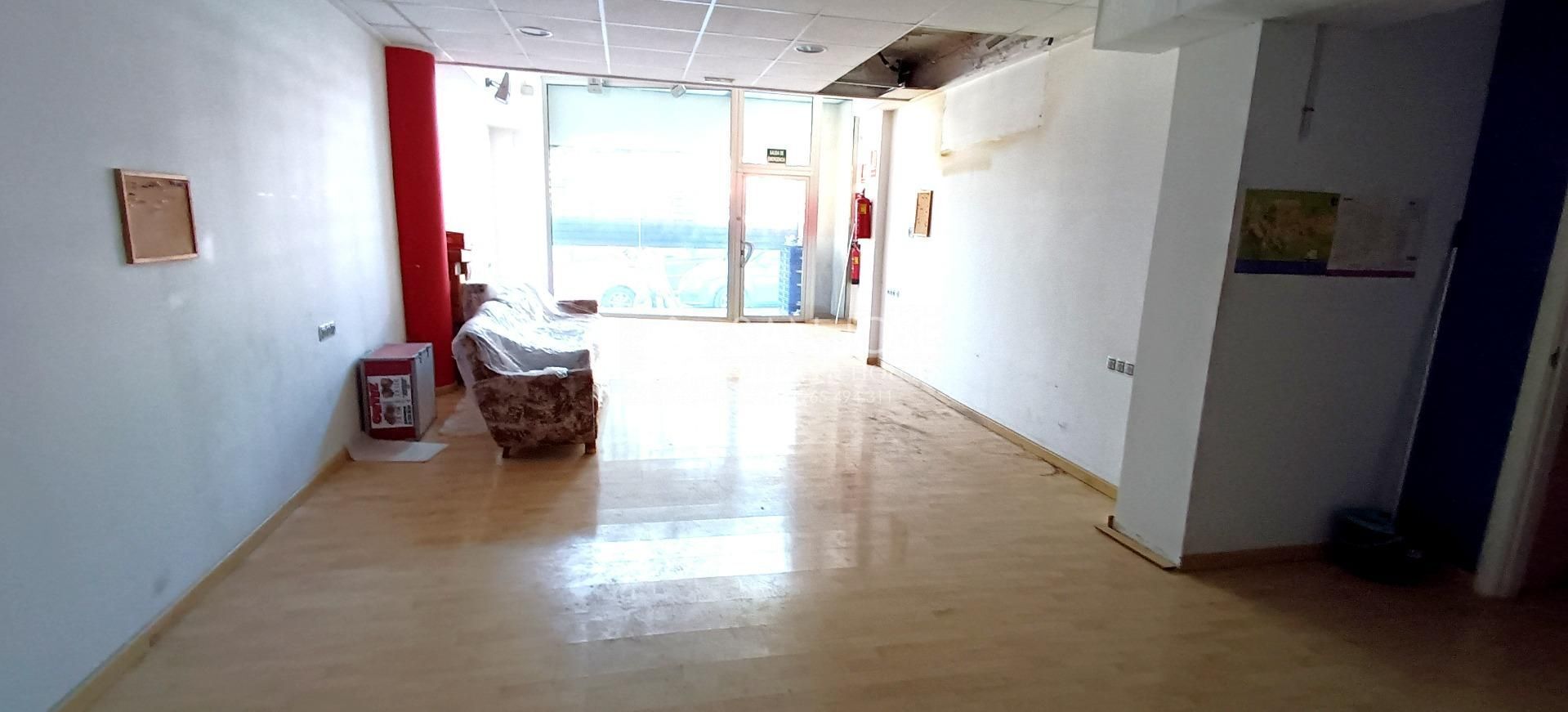 Retail in Elda, Alicante to rent Building Photo- Image 1 of 16