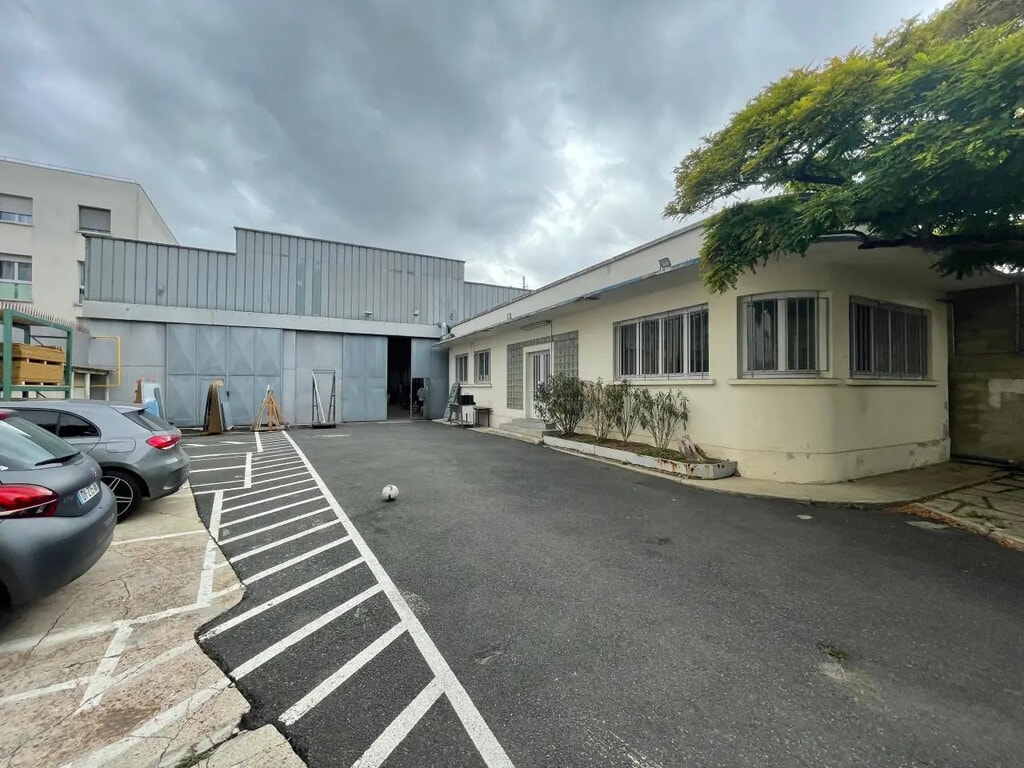 Vente Local d'activités 806 m² - Photo 1