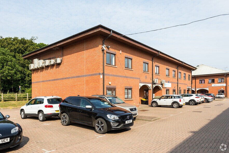 Revenge Rd, Chatham for sale - Primary Photo - Image 1 of 1