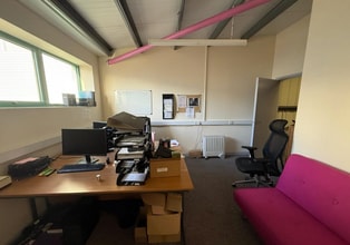 Downley Rd, Havant to rent Interior Photo- Image 2 of 2