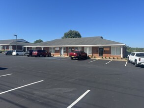 2200 Gateway Dr, Opelika, AL for rent Building Photo- Image 1 of 3