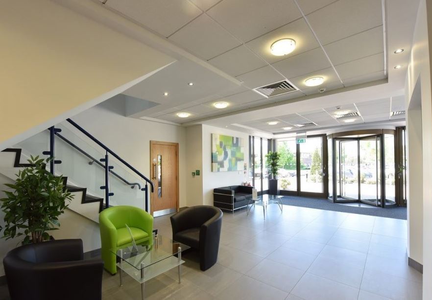 Altrincham Rd, Manchester to rent Lobby- Image 1 of 2