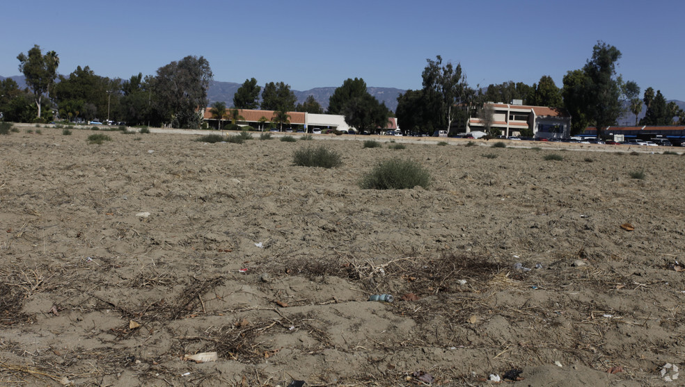 S Mount Vernon Ave, Colton, CA for sale - Building Photo - Image 3 of 4