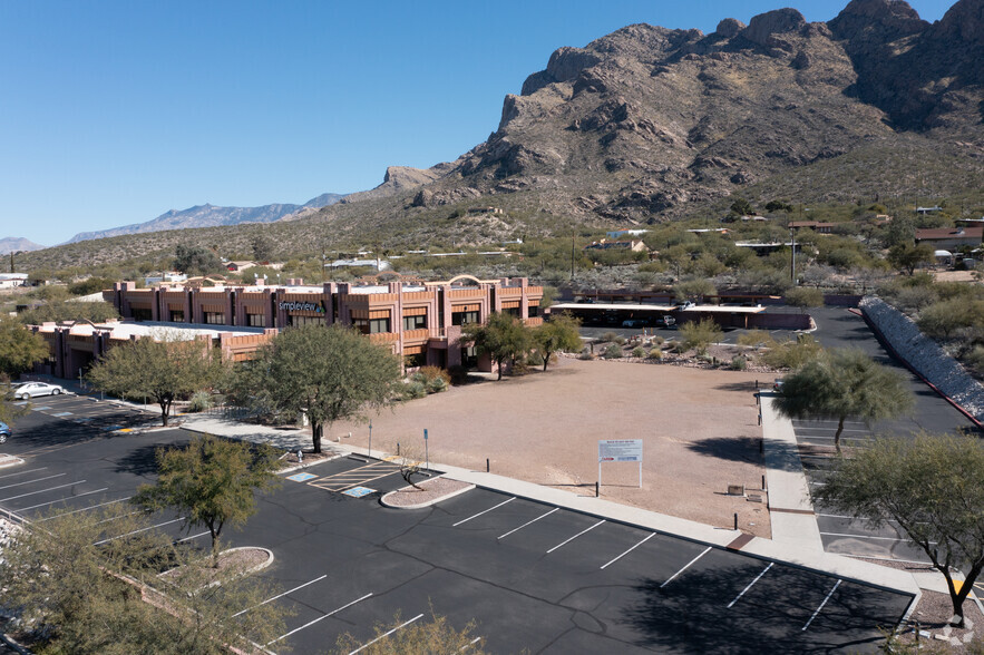 8900-8930 N Oracle Rd, Oro Valley, AZ for sale - Building Photo - Image 2 of 7