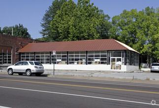 585 N Mclean Blvd, Memphis, TN for rent Building Photo- Image 1 of 3